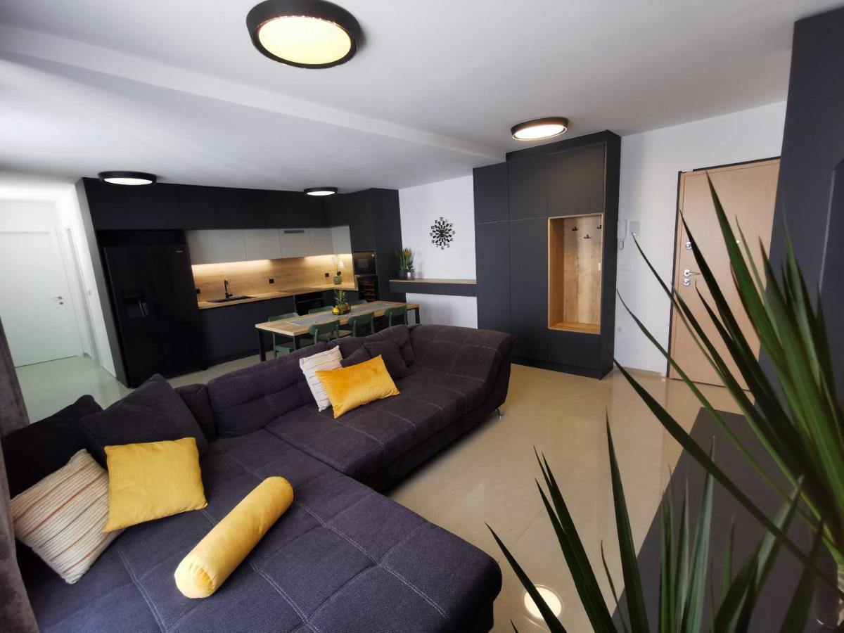 Black Pearl - Luxury Seaside App With Pool & Bbq, Istra 반졸레 외부 사진