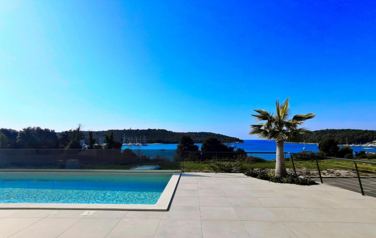 Black Pearl - Luxury Seaside App With Pool & Bbq, Istra 반졸레 외부 사진